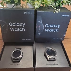2 Galaxy Smart Watches